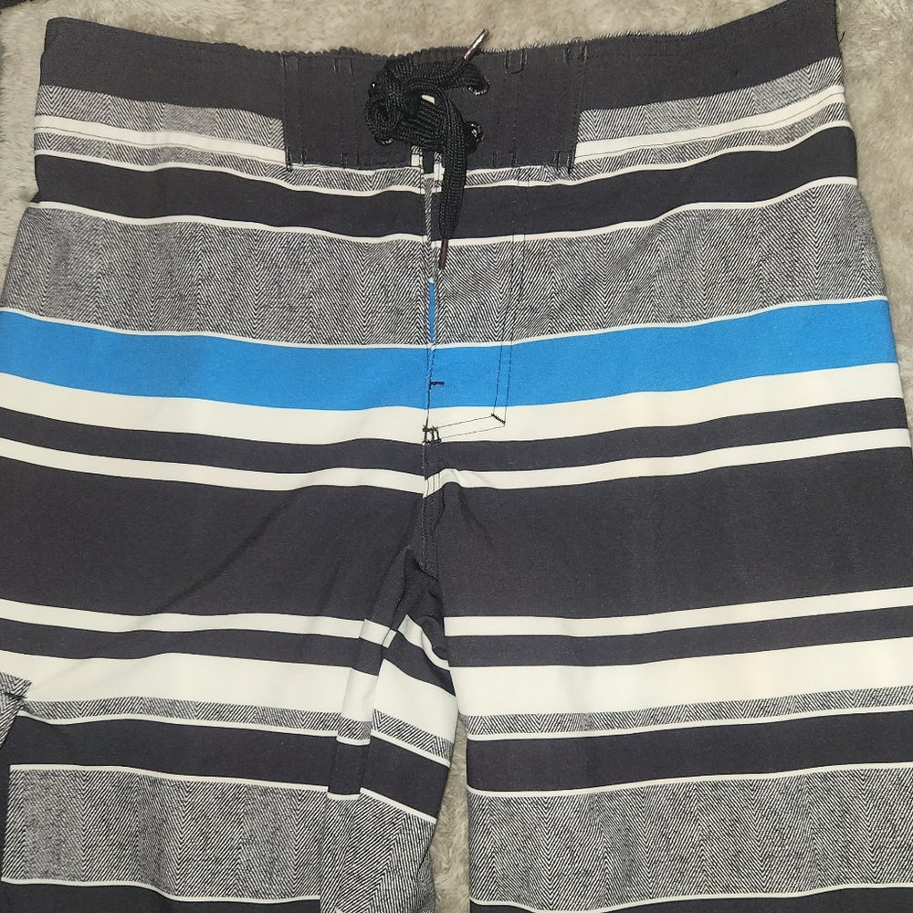 Hang Ten stylish swim/board trunks in size Medium